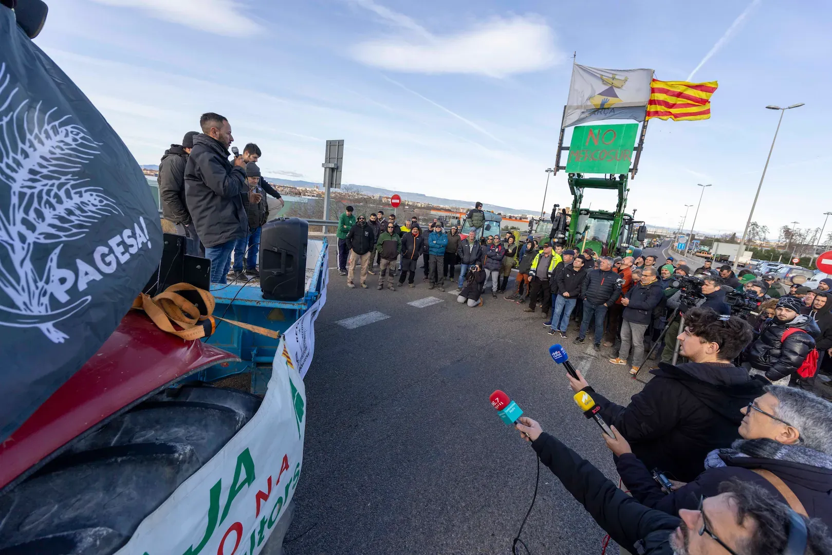 Tall de l'aduana del Port de Tarragona per part dels pagesos, 8 de gener 2026